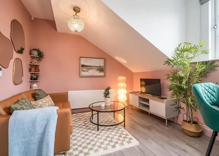 Superior One-Bedroom Apartment