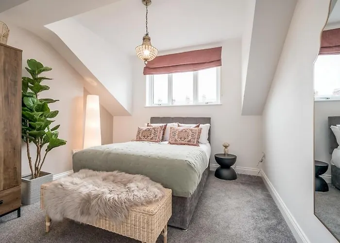 Superior One-Bedroom Apartment